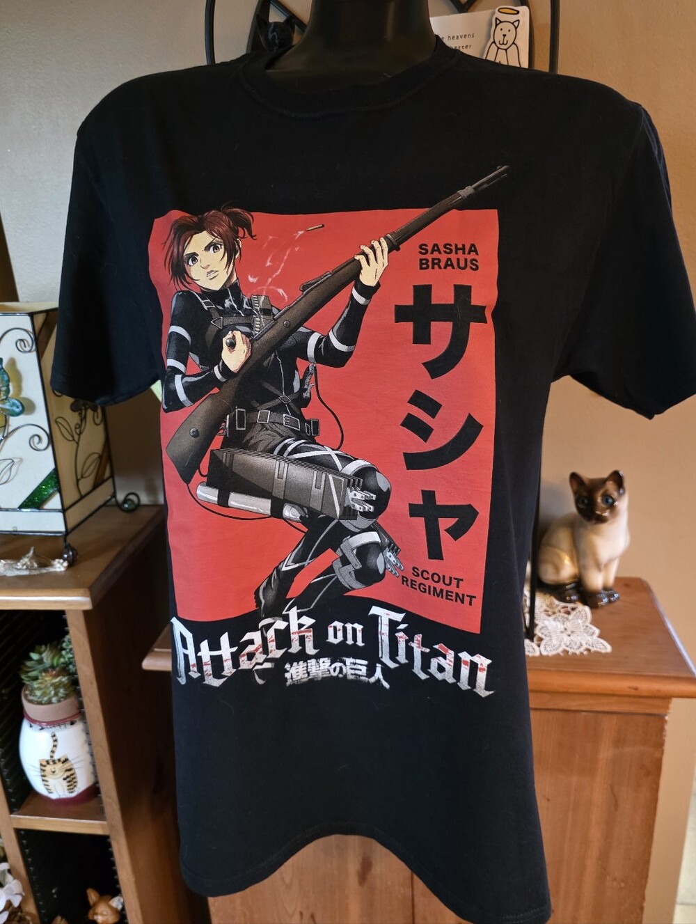 Attack on Titan Sasha Braus Black Graphic Unisex Tee Size M
